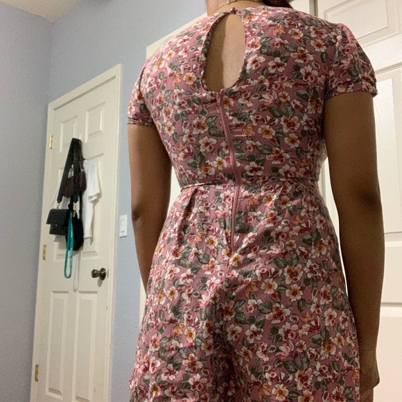 Floral Romper - Picture 4 of 4
